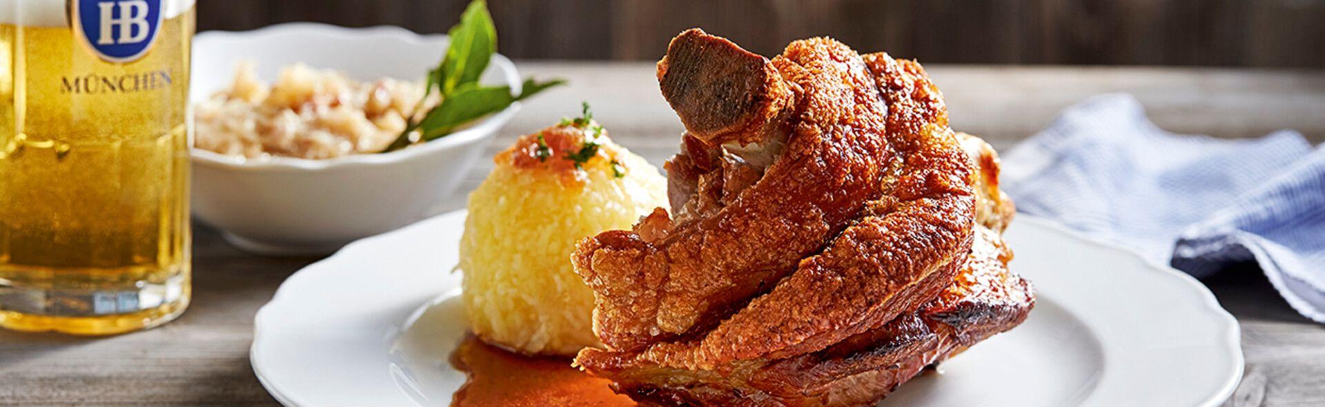 hofbraeu-dom-schweinshaxe-knoedel-sauce-speisekarte-erfurt